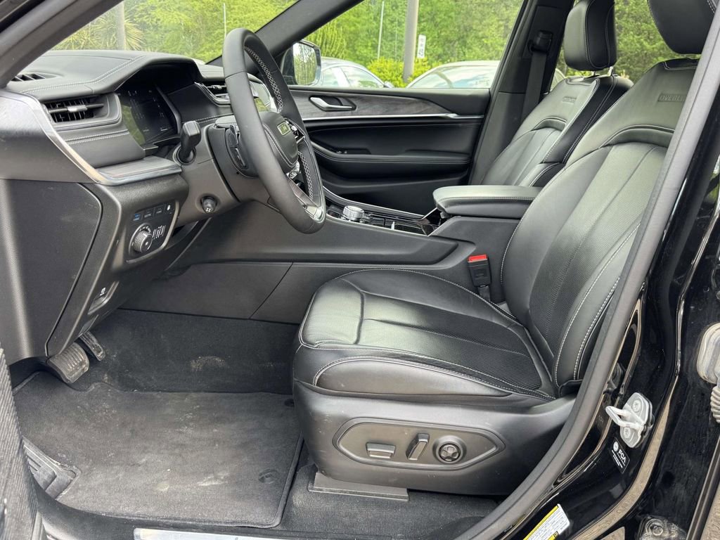 Used 2022 Jeep Grand Cherokee Overland AWD/4WD image 18