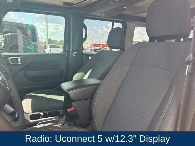 Used 2024 Jeep Wrangler Unlimited image 13