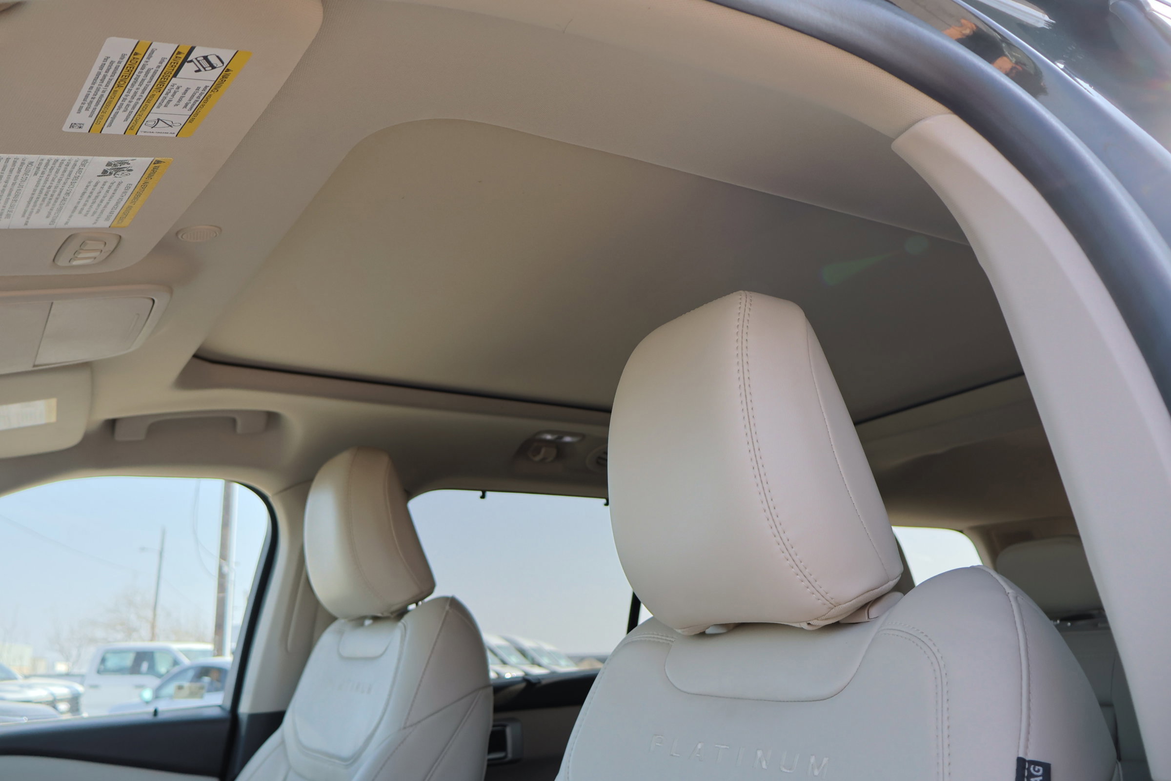 Certified 2022 Ford Explorer Platinum w/ Equipment Group 601A image 15