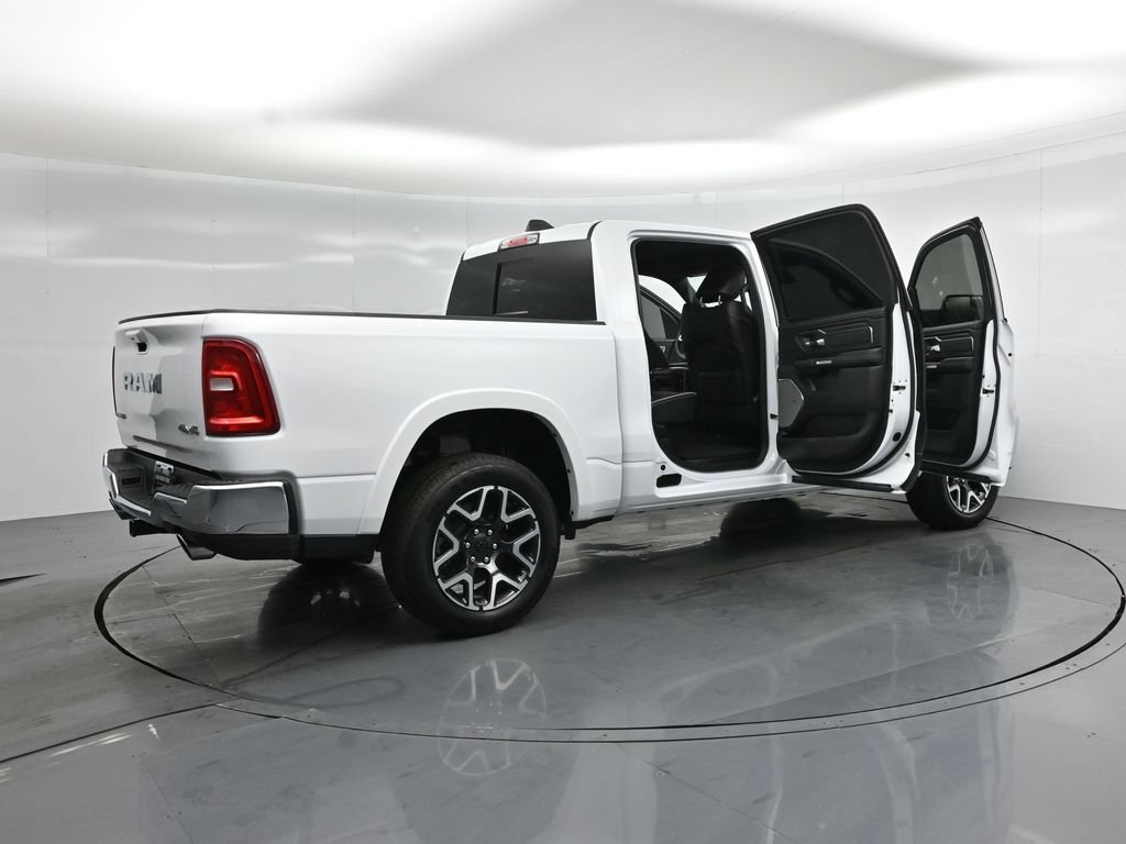 Used 2025 RAM 1500 Laramie AWD/4WD image 6
