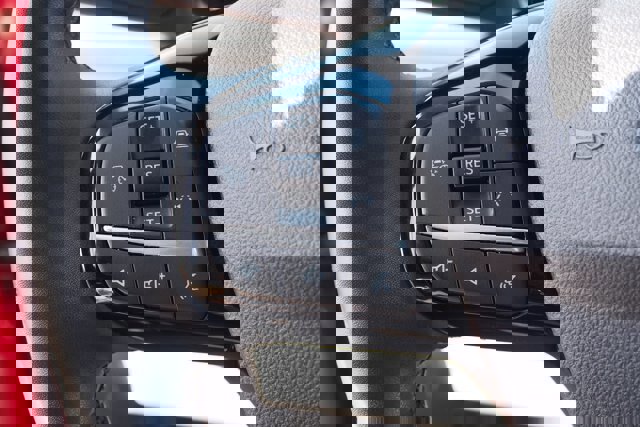 Certified 2025 Ford Escape Platinum w/ Premium Technology Package image 21