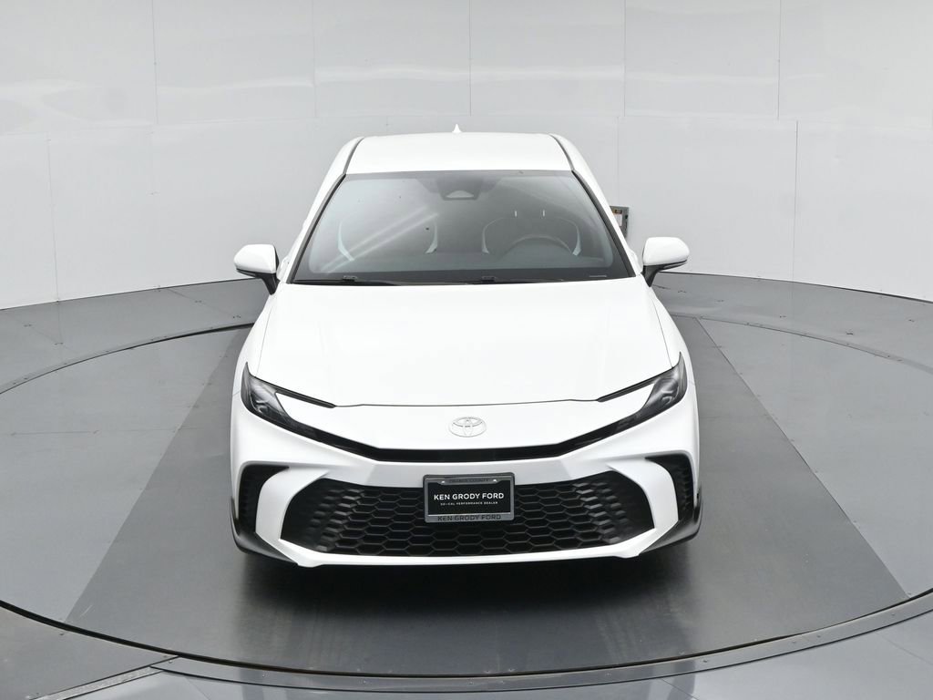 Used 2025 Toyota Camry SE FWD image 39