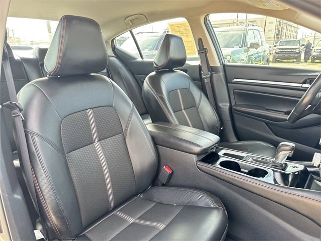 Used 2024 Nissan Altima 2.5 SR image 31
