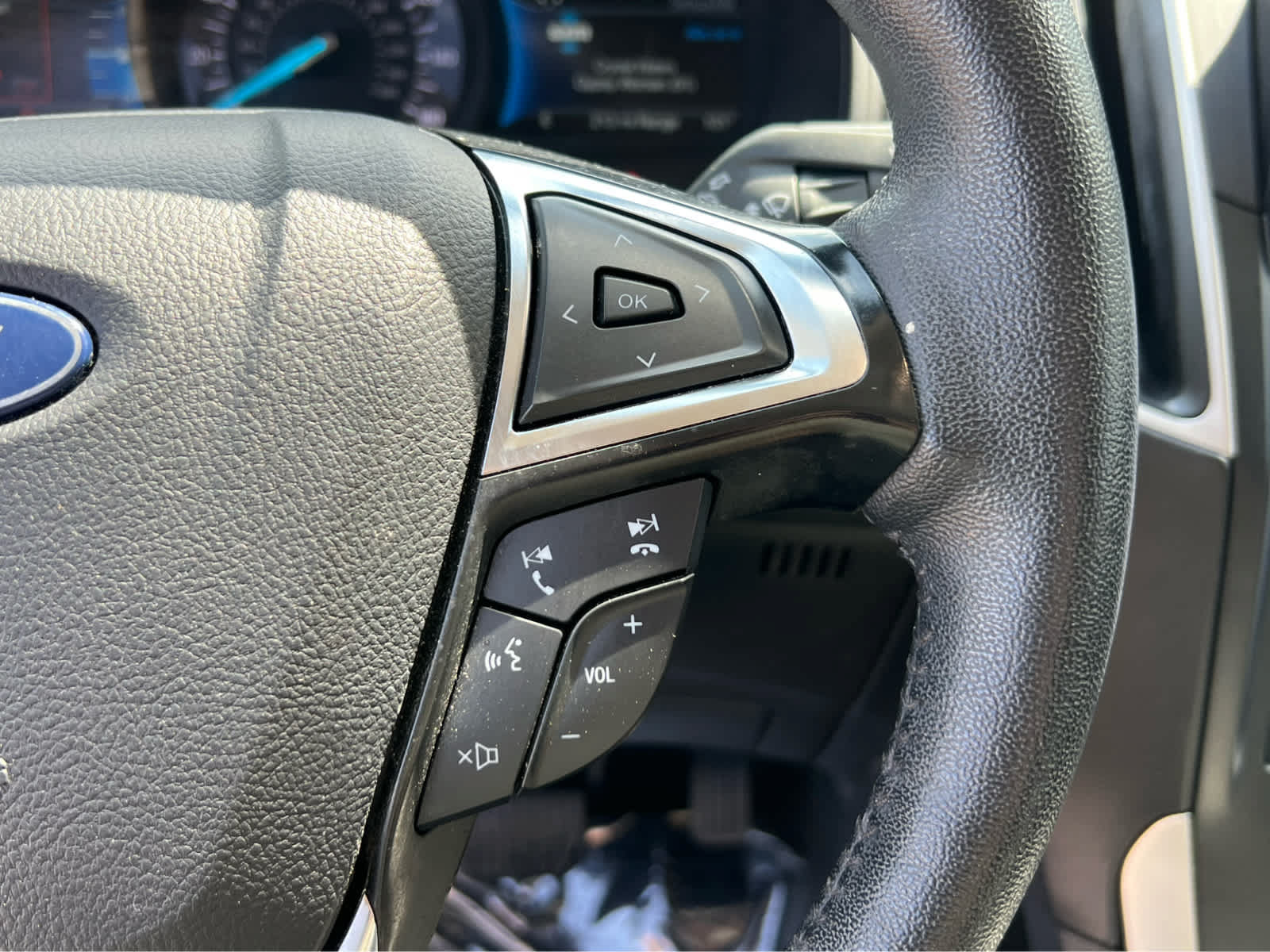 Certified 2024 Ford Edge SEL AWD/4WD image 33