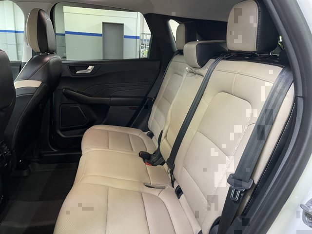 Certified 2022 Ford Escape SEL w/ Technology Package AWD/4WD image 11