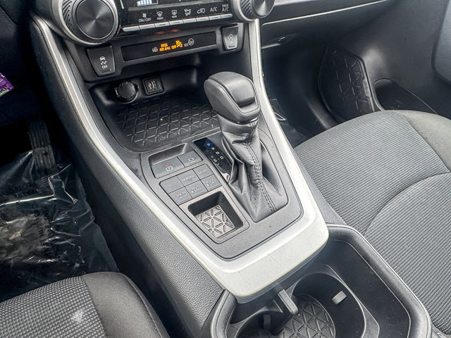 Used 2024 Toyota RAV4 LE image 18