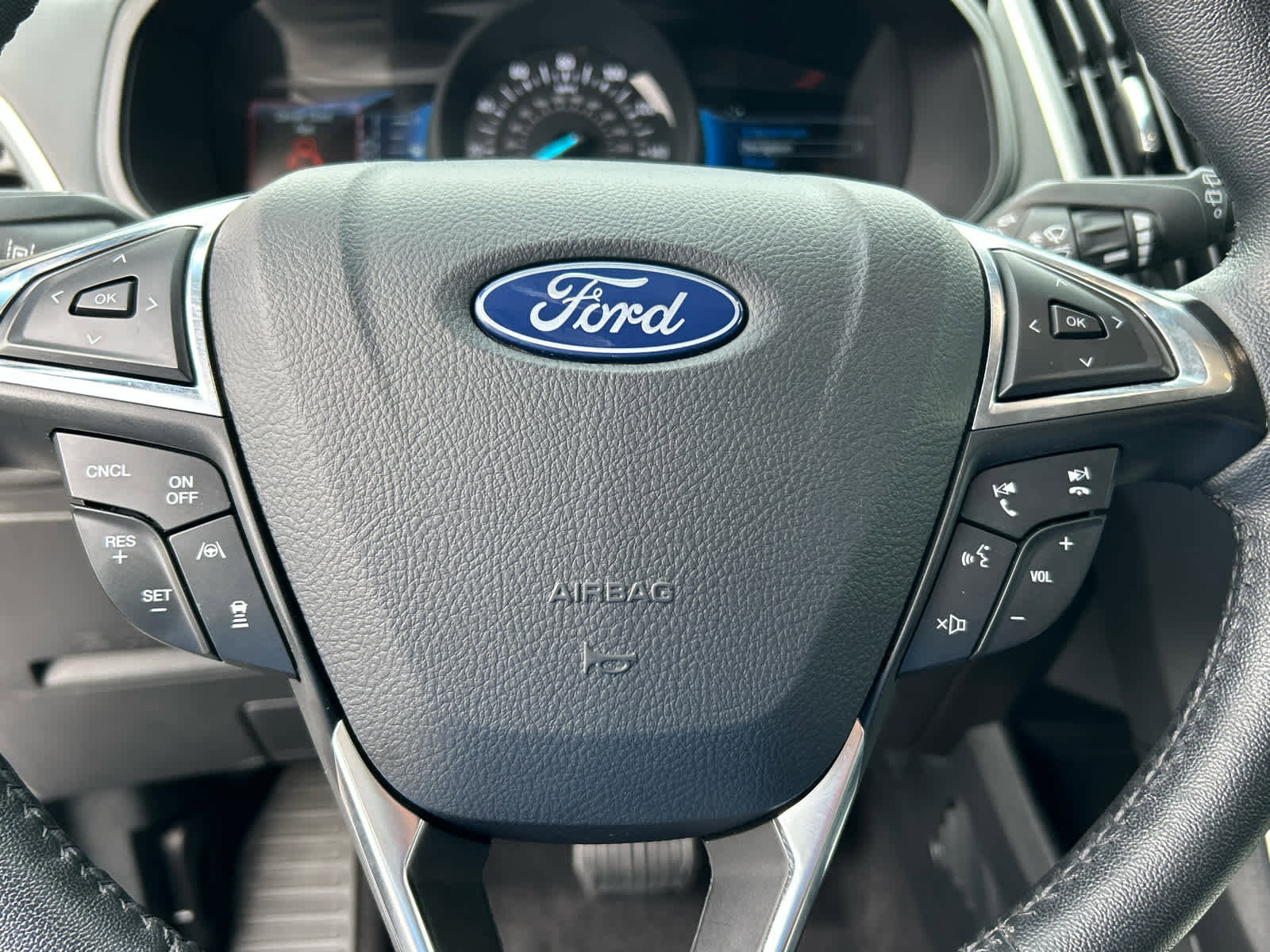 Certified 2024 Ford Edge SEL image 33