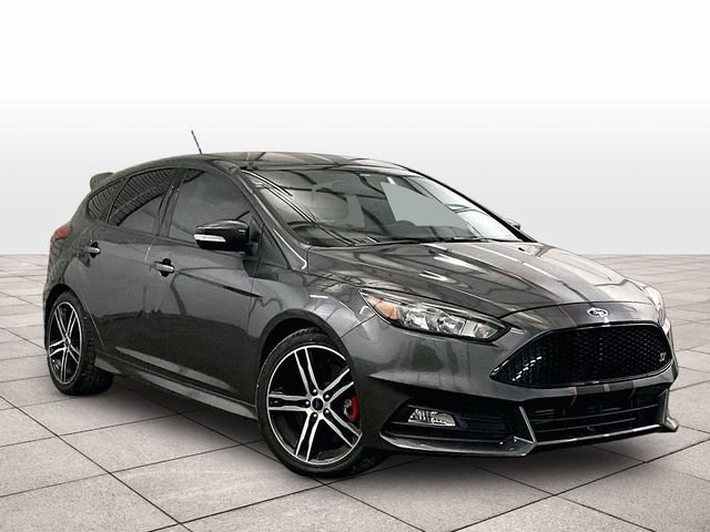 Certified 2017 Ford Focus ST FWD image 2