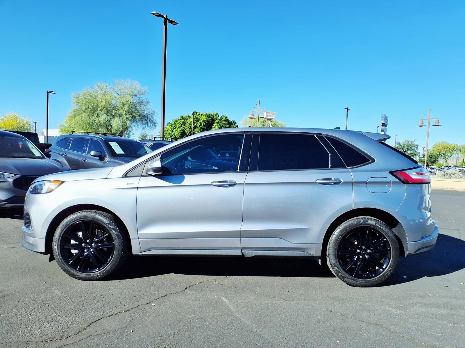 Certified 2023 Ford Edge ST-Line AWD/4WD image 3
