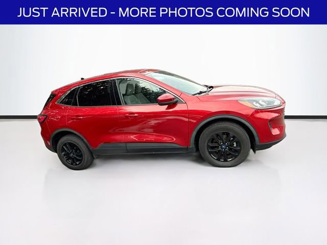 Certified 2020 Ford Escape SE image 6