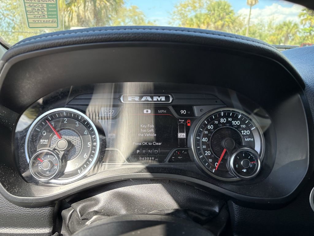 Used 2022 RAM 1500 Laramie image 32