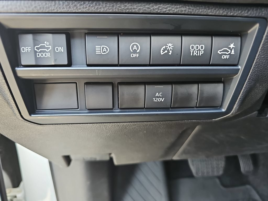 Used 2026 Toyota Tundra Limited AWD/4WD image 24