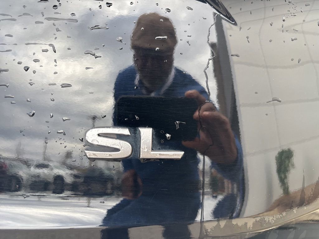 Used 2024 Nissan Rogue SL w/ SL Premium Package image 9