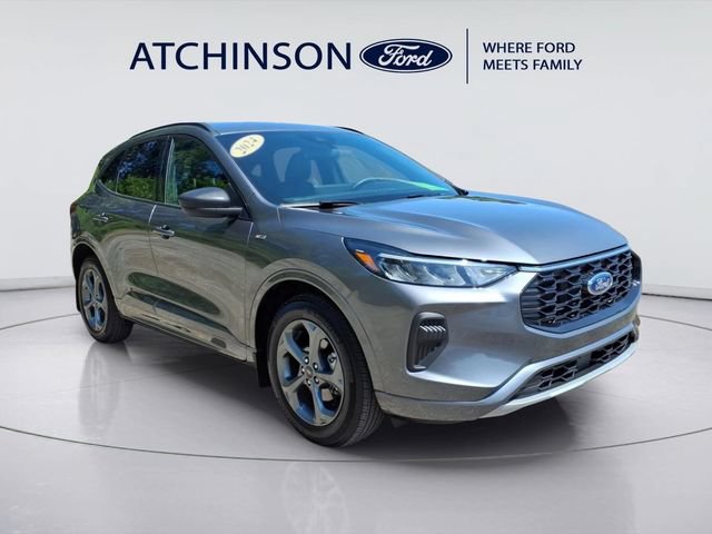 Certified 2024 Ford Escape ST-Line w/ Tech Pack #1 AWD/4WD image 3