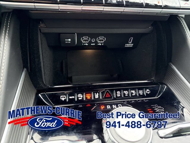 Used 2025 Jeep Grand Wagoneer L Series II Obsidian w/ Quick Order Packagew 28T AWD/4WD image 23