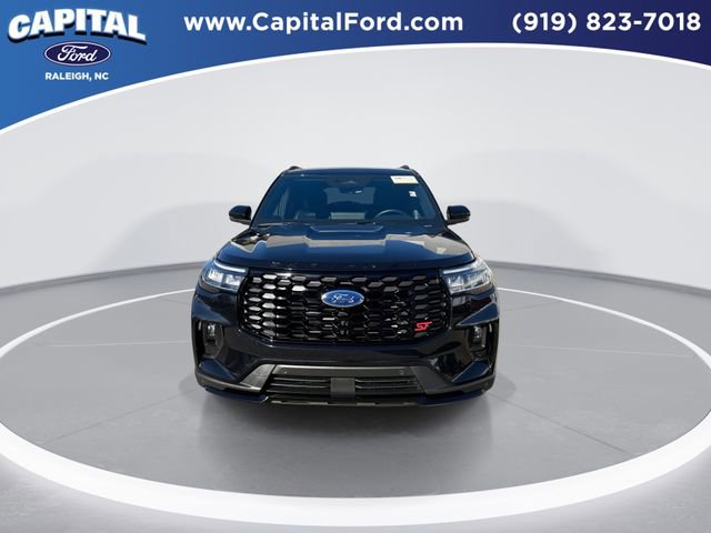Certified 2025 Ford Explorer ST image 3