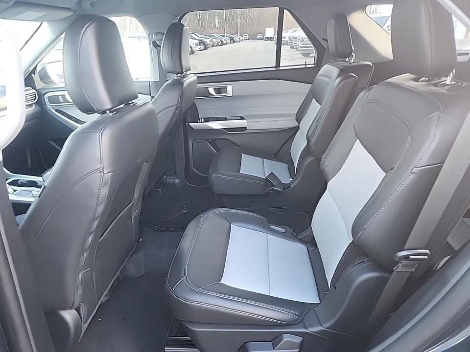 Certified 2023 Ford Explorer XLT w/ Equipment Group 202A image 9