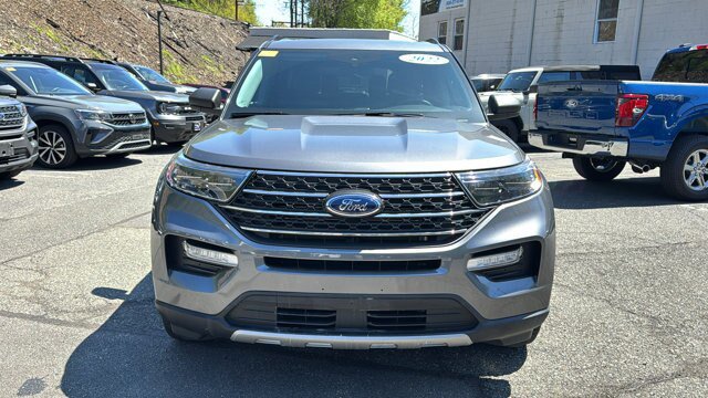 Certified 2022 Ford Explorer XLT w/ Equipment Group 202A AWD/4WD image 8