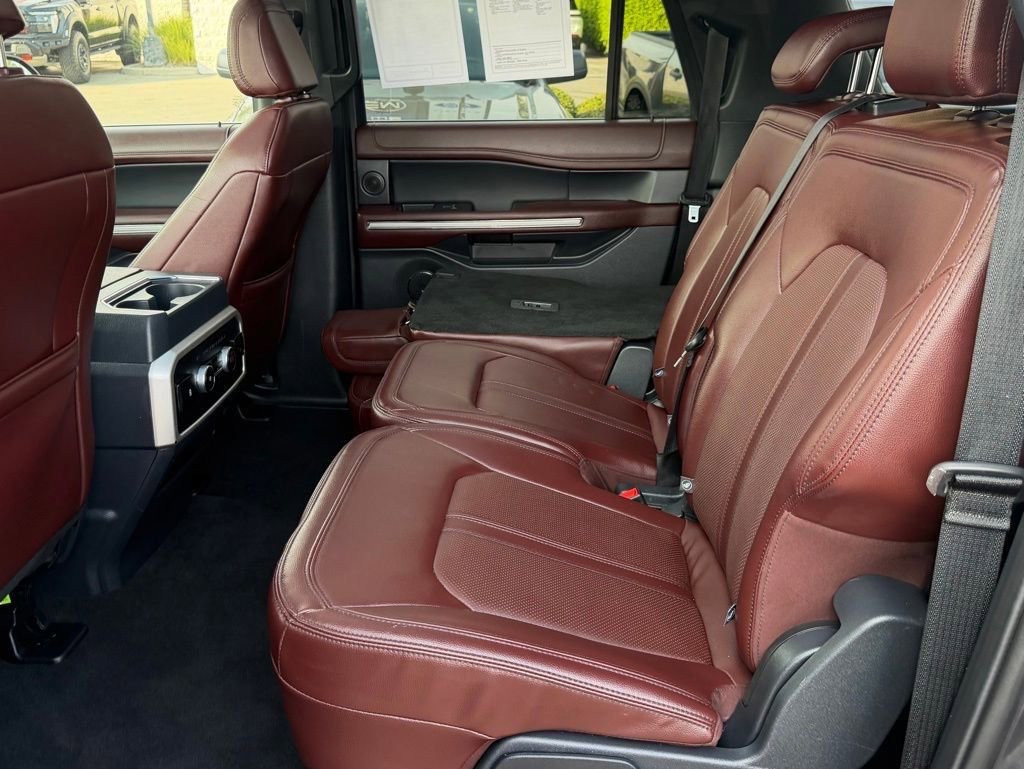 Certified 2024 Ford Expedition Limited image 29