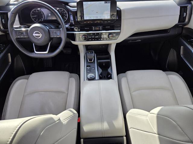 Used 2023 Nissan Pathfinder SL image 15