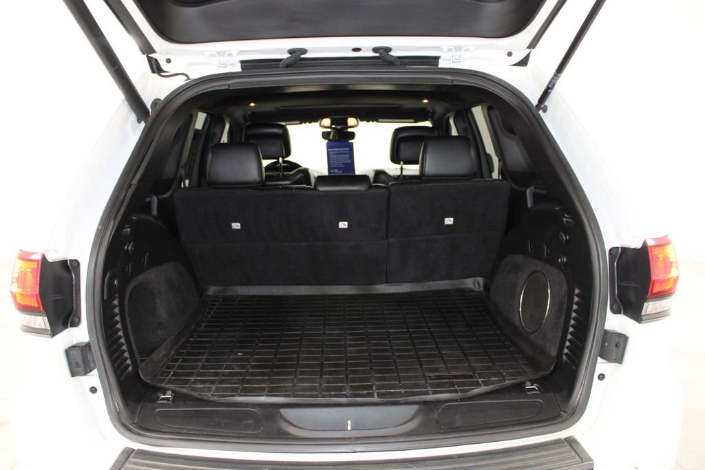 Used 2020 Jeep Grand Cherokee Altitude image 17