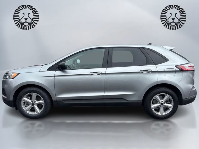 Certified 2024 Ford Edge SE image 2