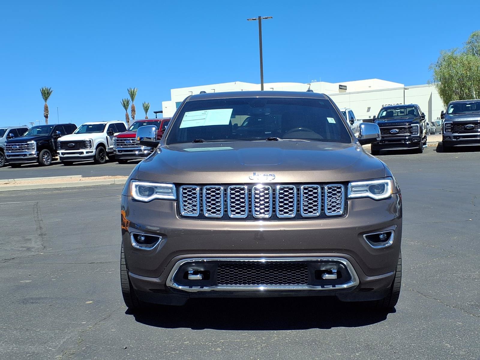 Used 2019 Jeep Grand Cherokee Overland AWD/4WD image 2