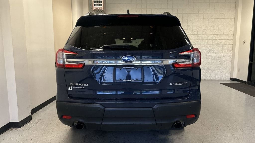 Used 2024 Subaru Ascent Premium w/ Convenience Package image 5