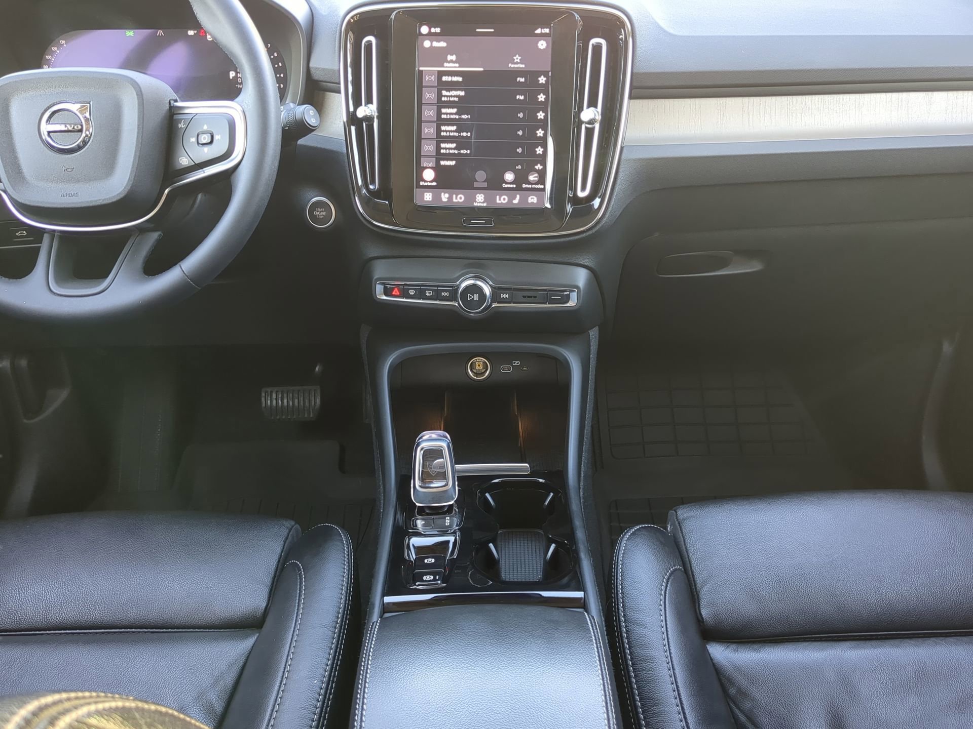 Used 2023 Volvo XC40 B5 Plus w/ Protection Package Premier image 52