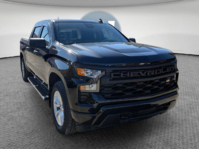 Used 2024 Chevrolet Silverado 1500 Custom AWD/4WD image 1