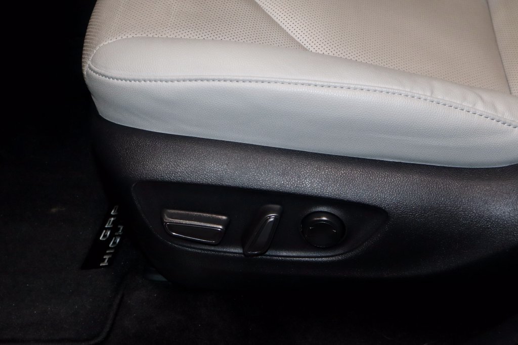 Used 2024 Toyota Grand Highlander FWD image 21