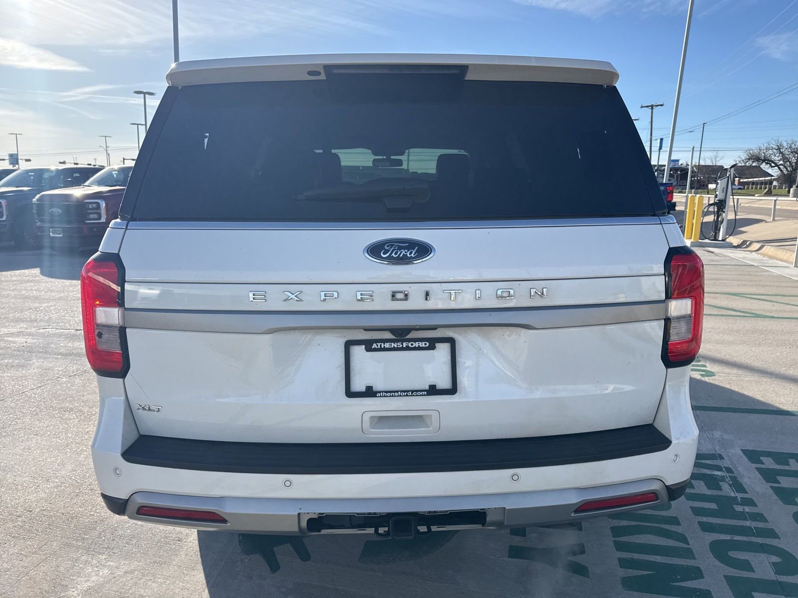 Certified 2024 Ford Expedition XLT image 4