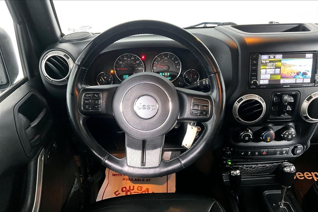 Used 2017 Jeep Wrangler Unlimited Sahara w/ Dual Top Group AWD/4WD image 5