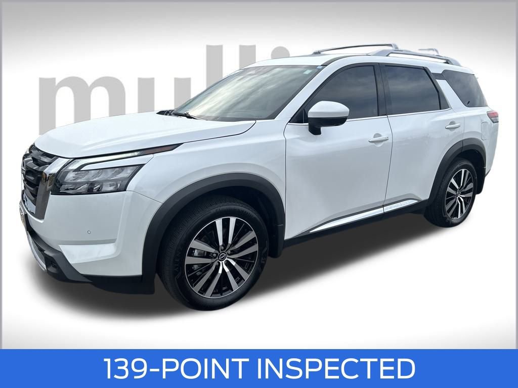 Used 2025 Nissan Pathfinder Platinum w/ Cargo Package image 15