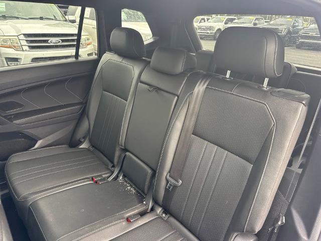 Used 2023 Volkswagen Tiguan SE R-Line FWD image 11