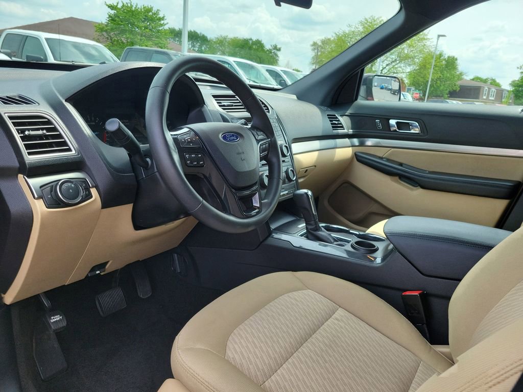 Certified 2017 Ford Explorer FWD image 21
