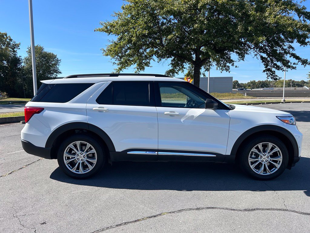 Certified 2020 Ford Explorer XLT w/ Equipment Group 202A RWD image 8