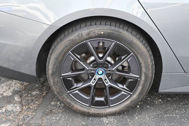 Used 2022 BMW i4 eDrive40 w/ Premium Package RWD image 16