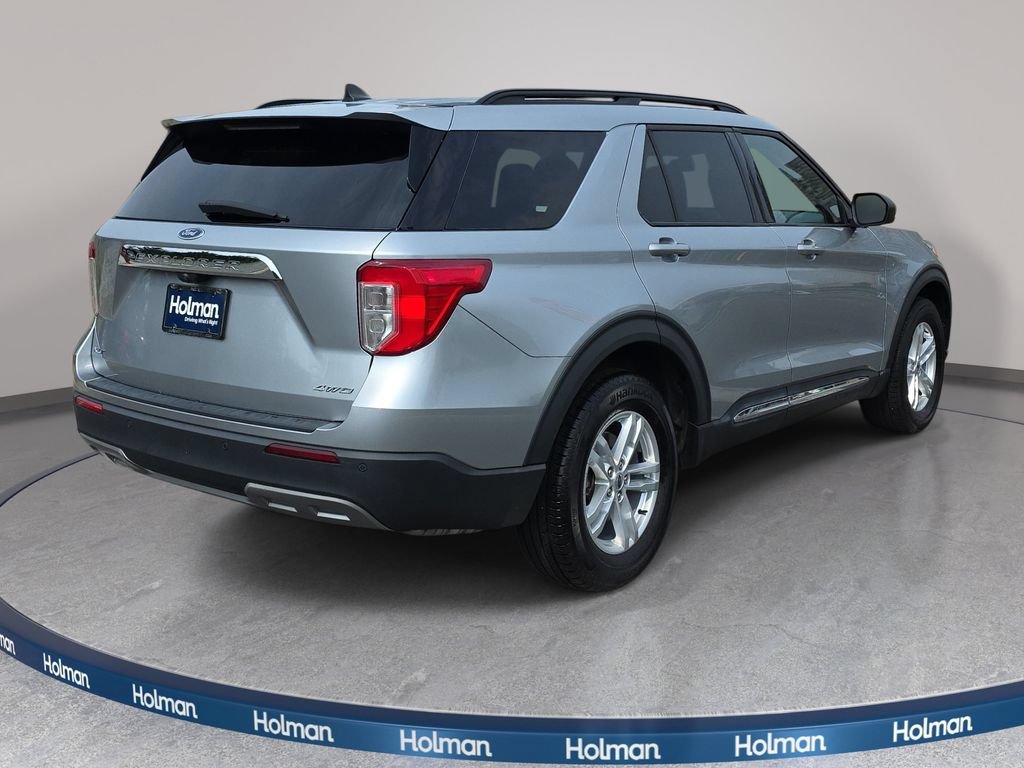 Certified 2022 Ford Explorer XLT w/ Equipment Group 202A AWD/4WD image 5