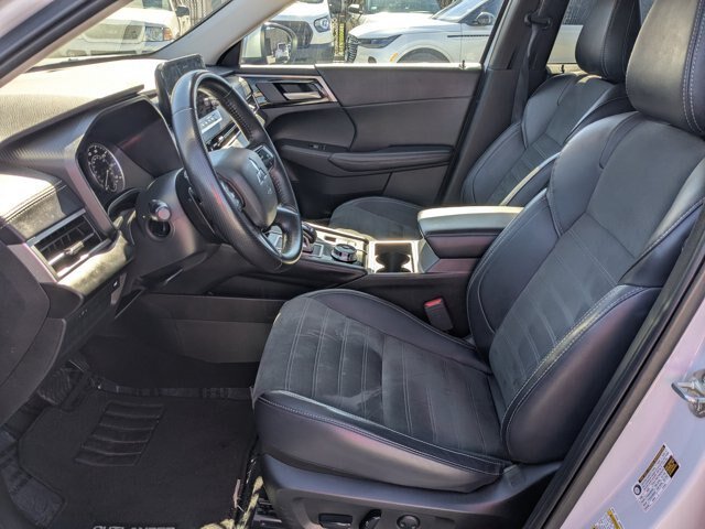 Used 2024 Mitsubishi Outlander SE FWD image 13