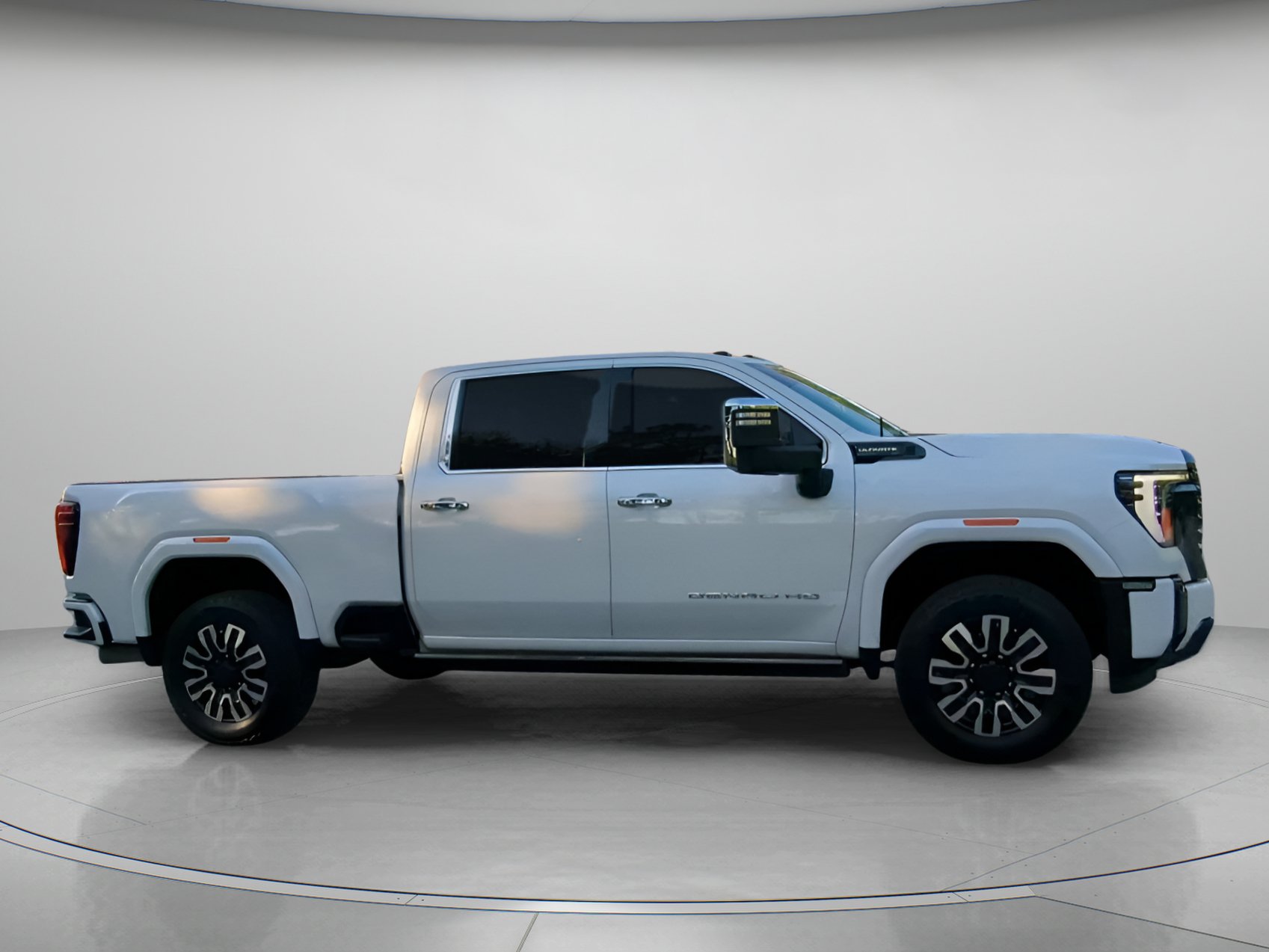 Used 2024 GMC Sierra 2500 Denali Ultimate AWD/4WD image 34
