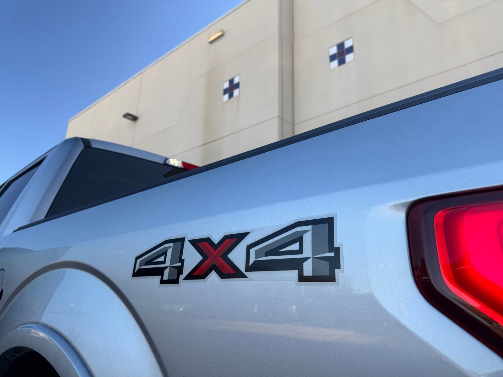 Certified 2020 Ford F150 Platinum w/ Equipment Group 701A Luxury image 32