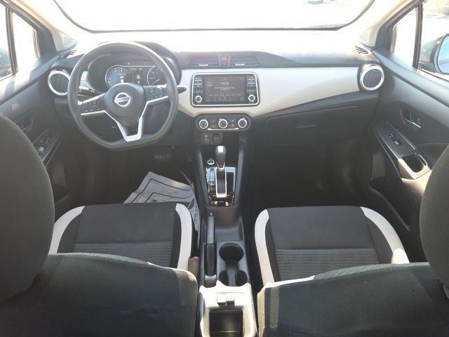 Used 2021 Nissan Versa SV image 17