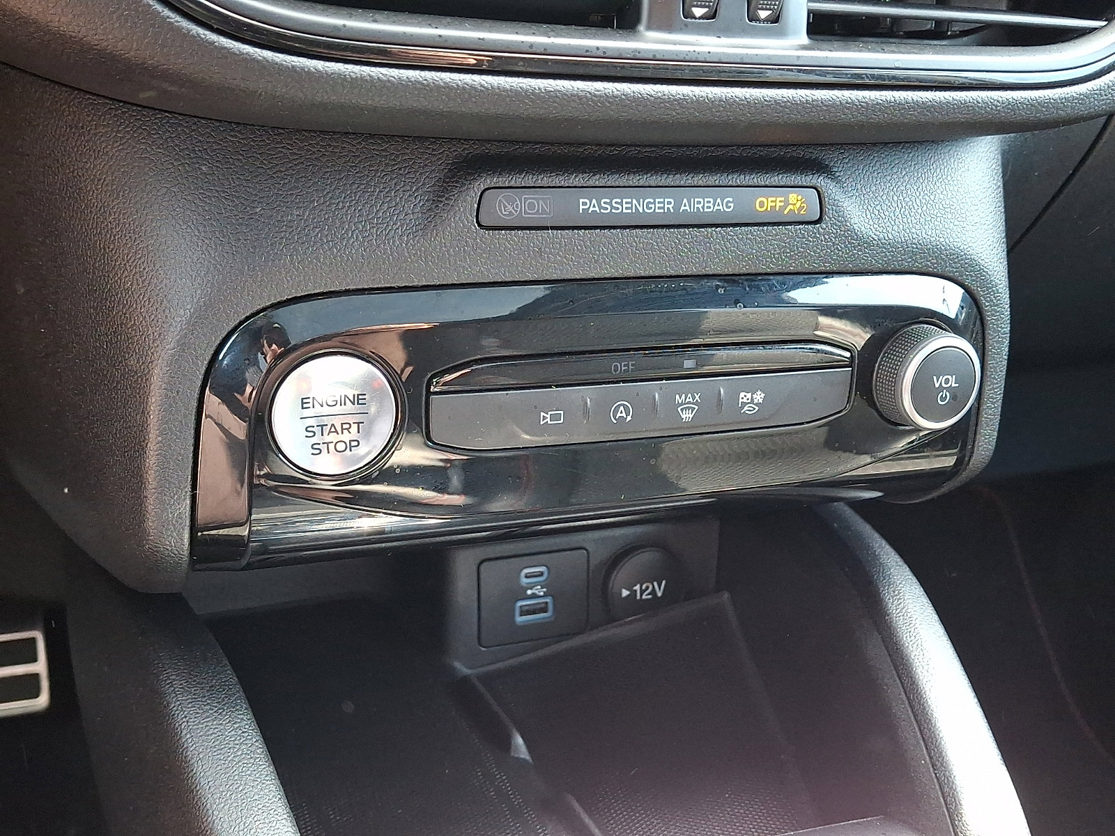 Certified 2023 Ford Escape ST-Line Select w/ Tech Pack #2 AWD/4WD image 19