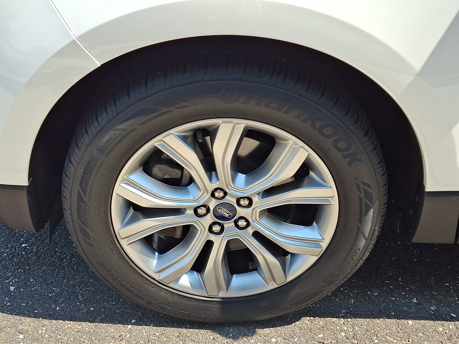 Certified 2022 Ford Edge Titanium AWD/4WD image 10