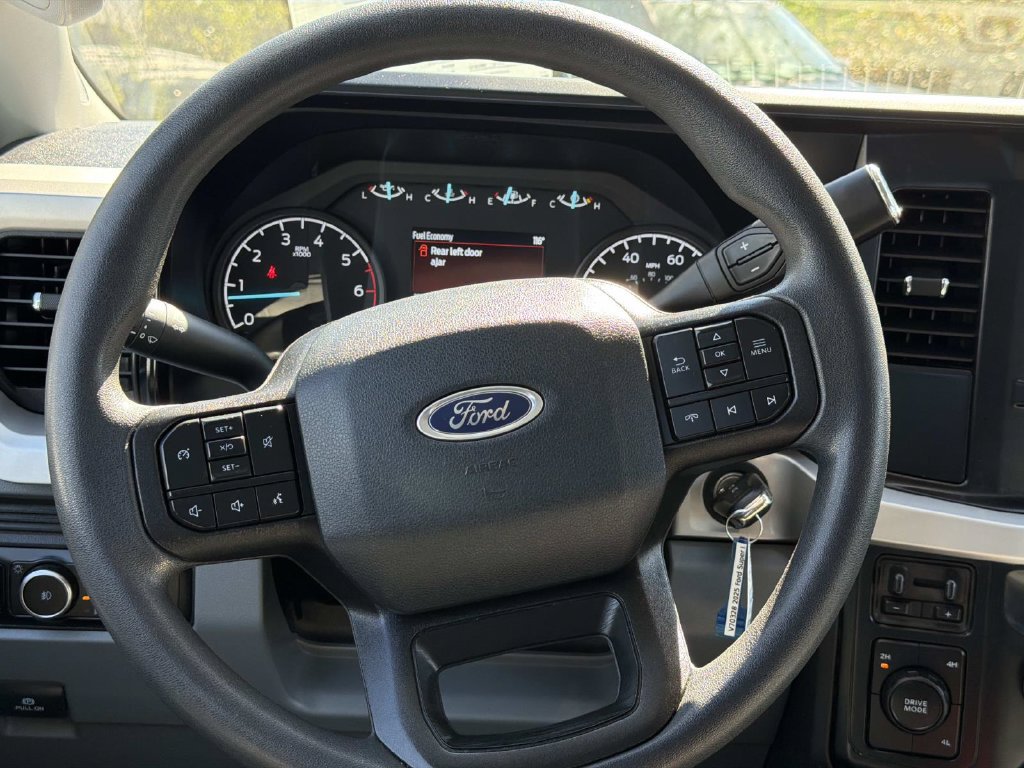 Certified 2025 Ford F250 XLT AWD/4WD image 13
