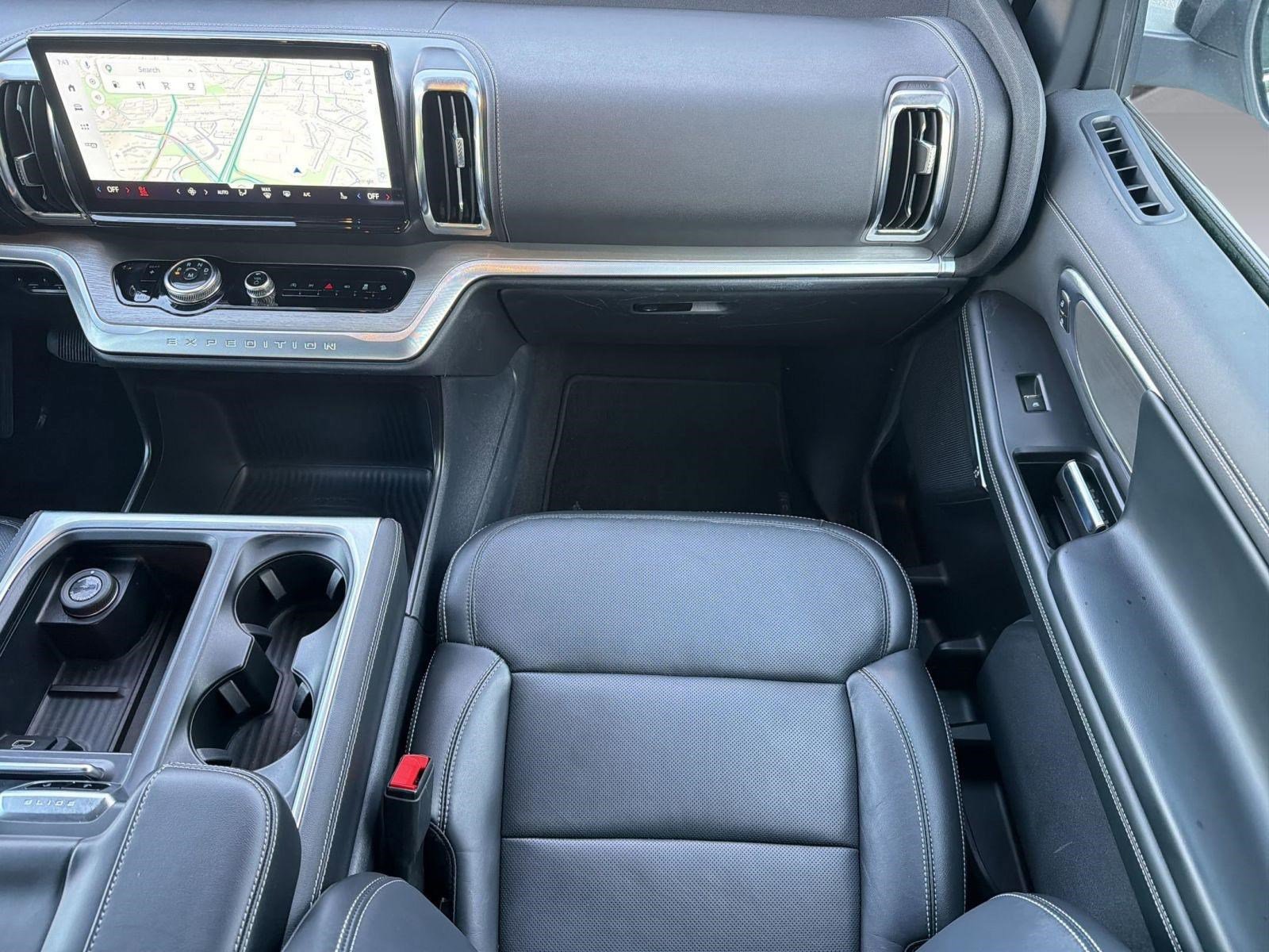 Certified 2025 Ford Expedition Platinum AWD/4WD image 27