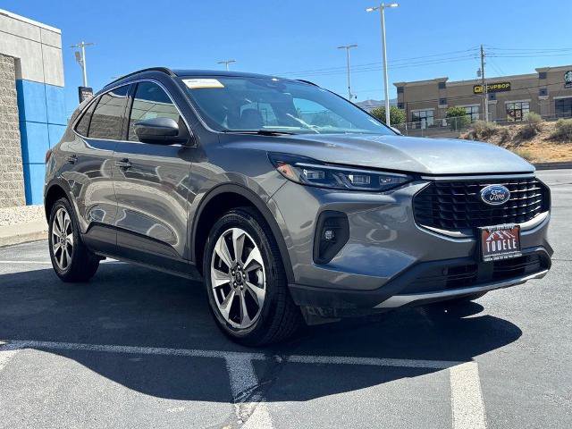 Certified 2025 Ford Escape Platinum AWD/4WD image 10