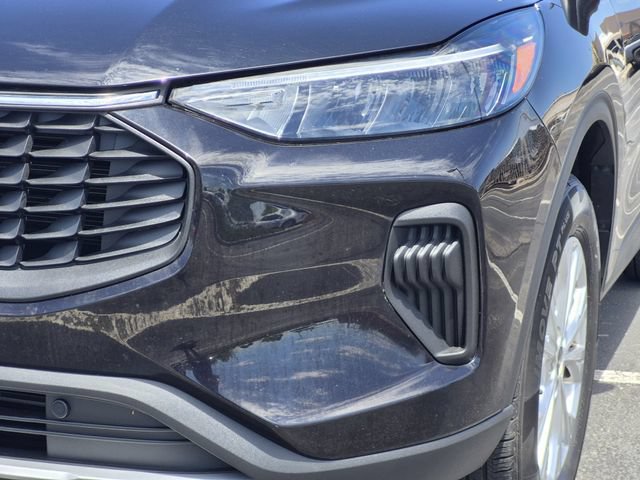 Certified 2025 Ford Escape Active AWD/4WD image 9