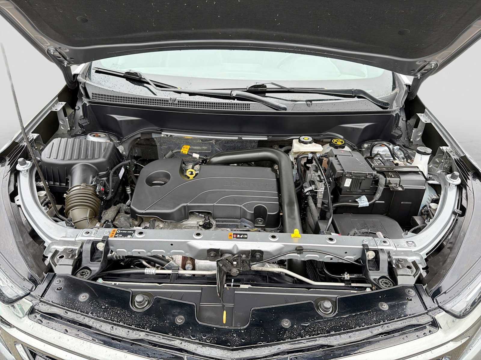 Used 2023 Chevrolet Equinox RS w/ LPO, Floor Liner Package AWD/4WD image 14